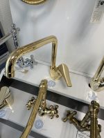 Rio  Смеситель для Кухни  Боковая ручка  Золото DANIEL R6617DO