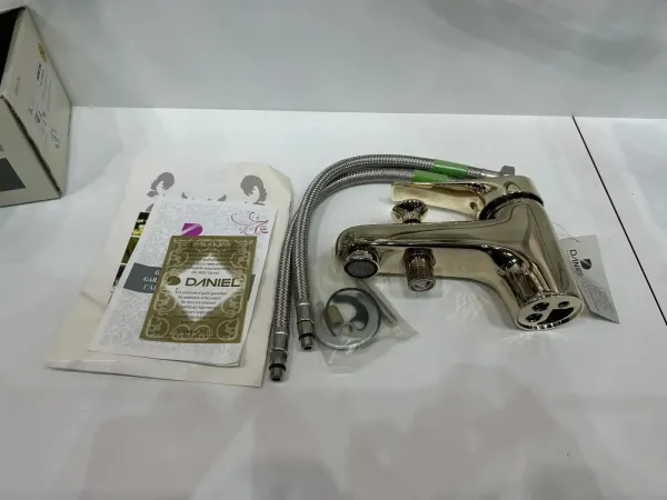 Rio  Смеситель для Раковины с дивертором  Золото DANIEL R6606DH DO Витрина дифекты царапины потемнения