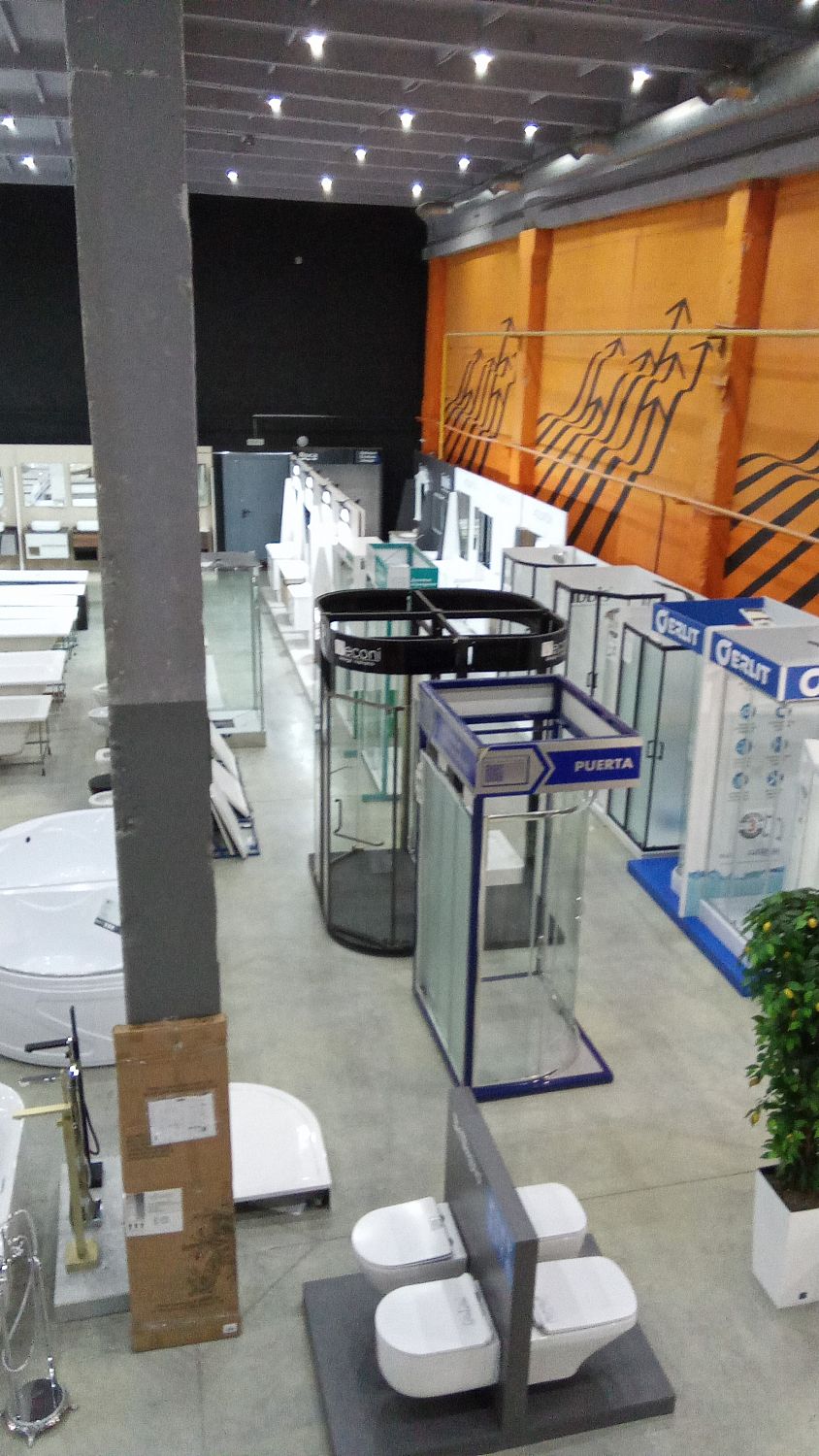 Душевая стойка с изливом для ванны DUE-VSCM-GM оружейная сталь  BelBagno