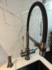 Kern 2075 Matt Gun Смеситель для кухни вороненная сталь., гибкий излив на магните.